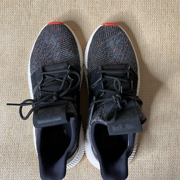 Adidas Mens Prophere Black Red Running Shoes - Picture 9 of 10